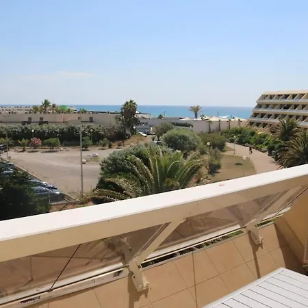 99, Héliopolis E Au Village Naturiste * Agde